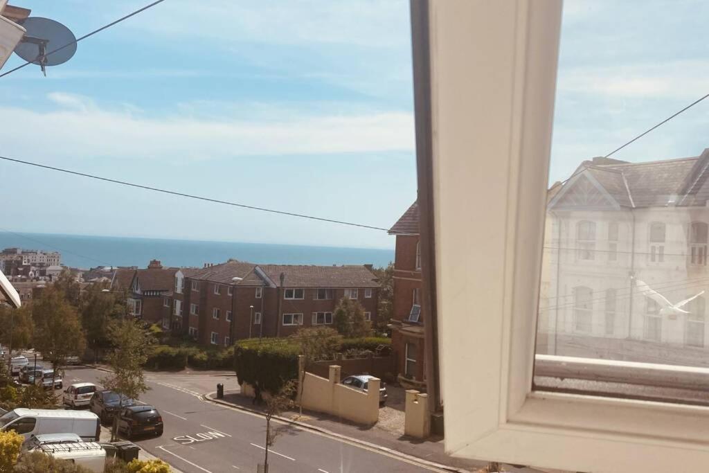 Unique Sea View Apartment Hastings Exteriör bild