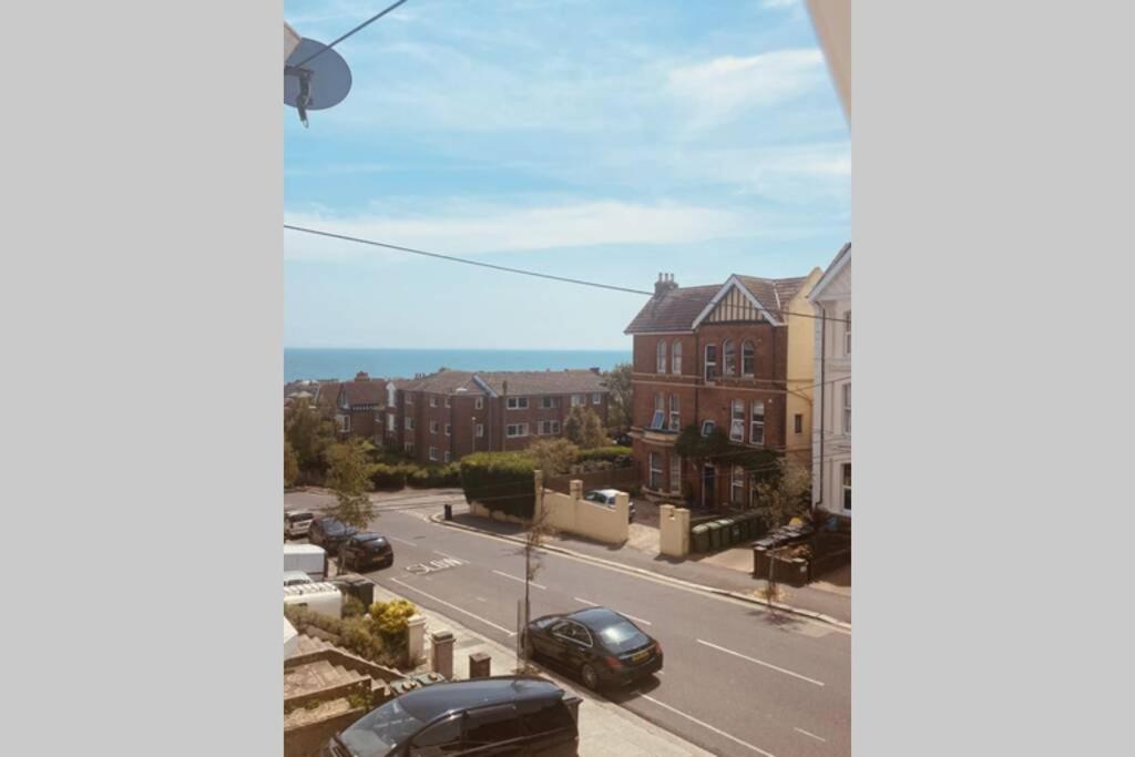 Unique Sea View Apartment Hastings Exteriör bild